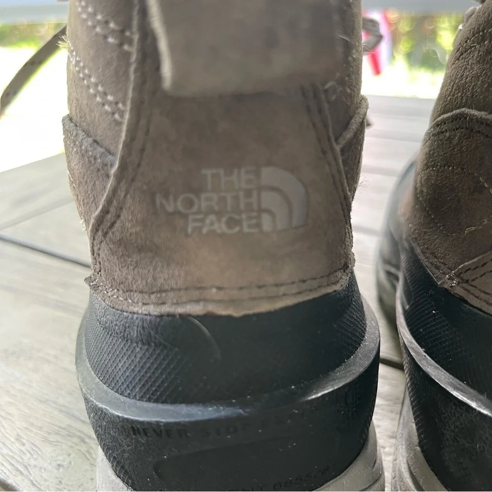 The North Face ChilKat 2 Leather Boots Womens Size 7